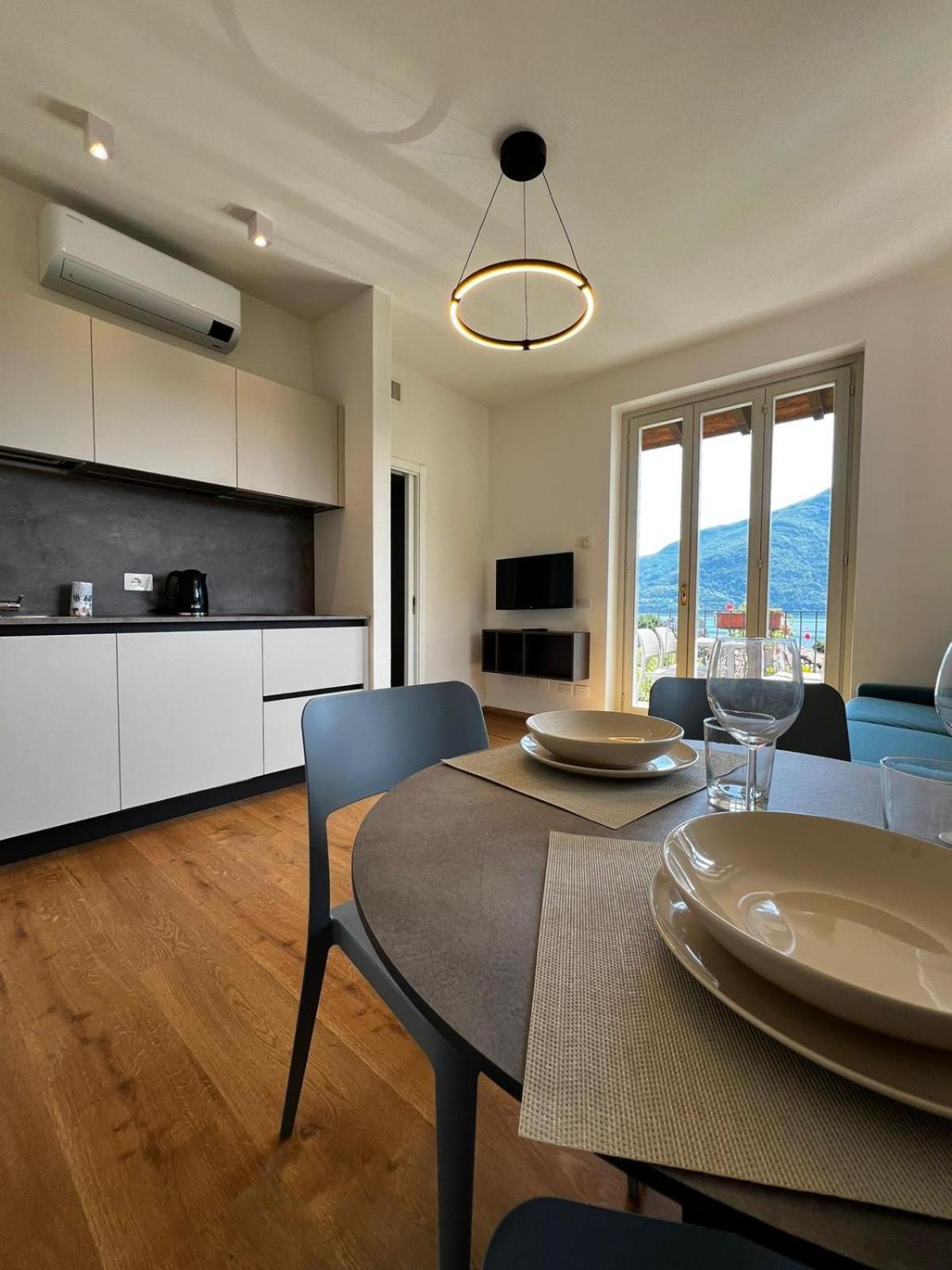 Residence Garden Канобио Екстериор снимка
